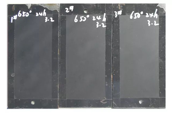 650℃条件下，烘烤24h的耐高温漆样板